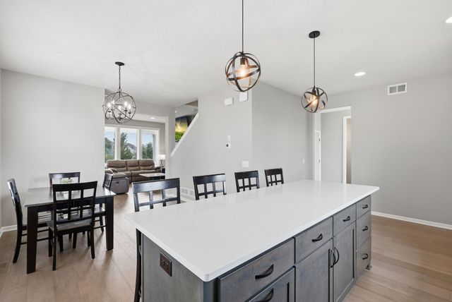 16229 Duskwood Trail, Lakeville, MN 55044