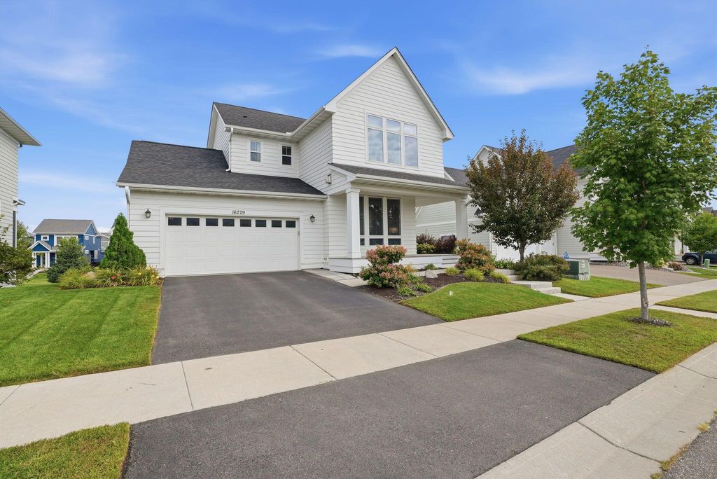 16229 Duskwood Trail, Lakeville, MN 55044