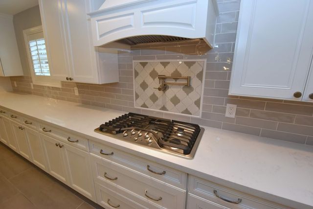 10802 Meadow Lake Lane, Houston, TX 77042