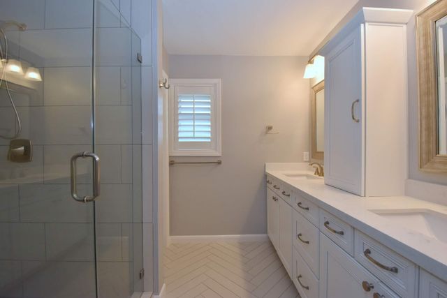 10802 Meadow Lake Lane, Houston, TX 77042