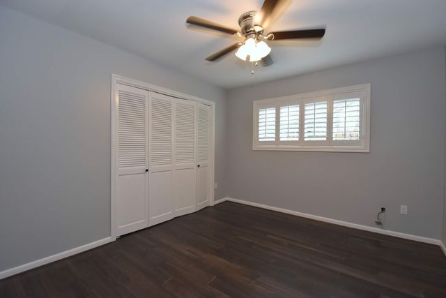 10802 Meadow Lake Lane, Houston, TX 77042