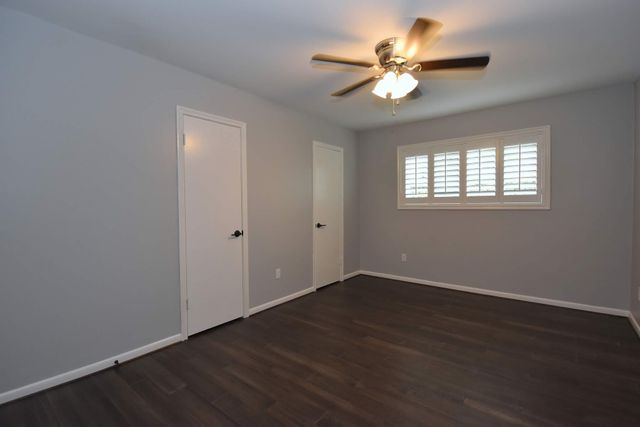 10802 Meadow Lake Lane, Houston, TX 77042