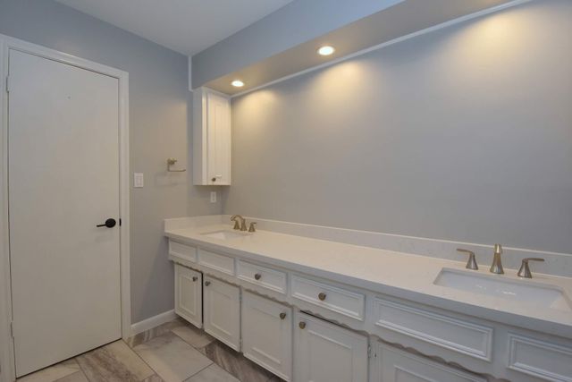 10802 Meadow Lake Lane, Houston, TX 77042