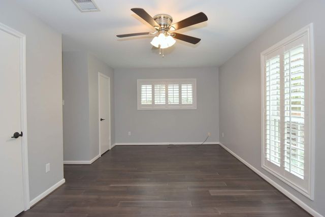 10802 Meadow Lake Lane, Houston, TX 77042