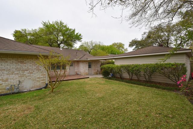 10802 Meadow Lake Lane, Houston, TX 77042