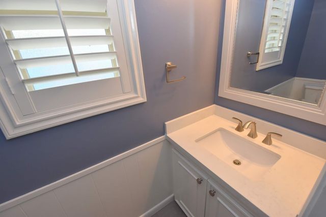 10802 Meadow Lake Lane, Houston, TX 77042