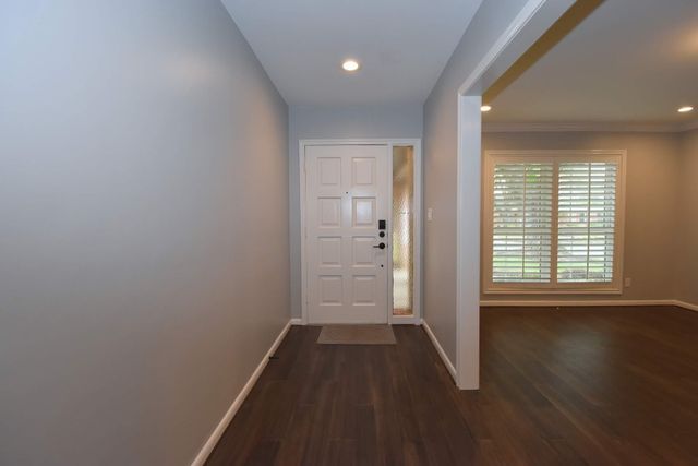 10802 Meadow Lake Lane, Houston, TX 77042