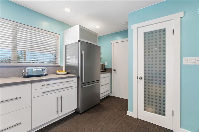 7261 Dry Creek Rd, Rio Linda, CA 95673