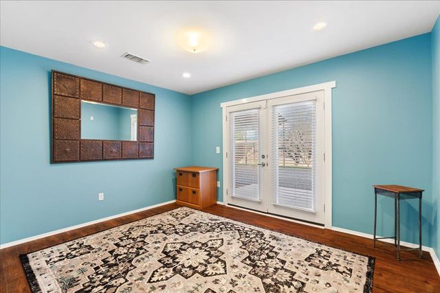 7261 Dry Creek Rd, Rio Linda, CA 95673