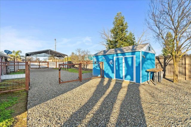 7261 Dry Creek Rd, Rio Linda, CA 95673