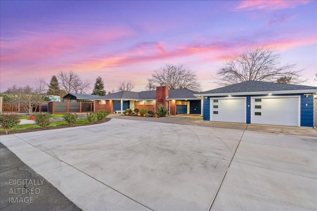 7261 Dry Creek Rd, Rio Linda, CA 95673