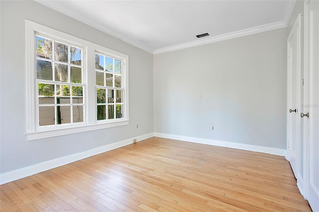 Image 18 of property listing at 1610 E JEFFERSON STREET, Orlando, FL 32803