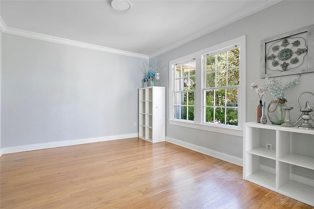 Image 10 of property listing at 1610 E JEFFERSON STREET, Orlando, FL 32803