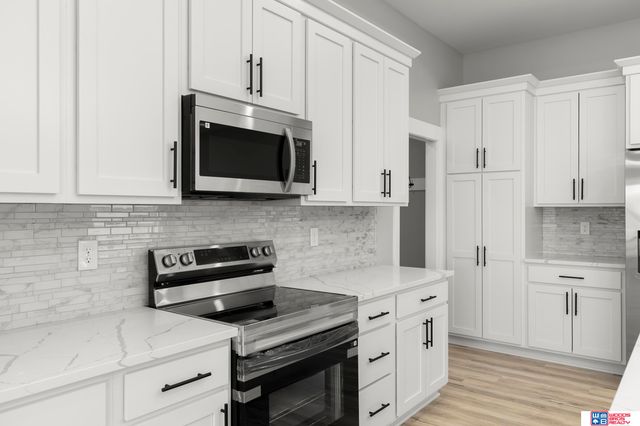 9430 Wilderness Sky Drive, Lincoln, NE 68516