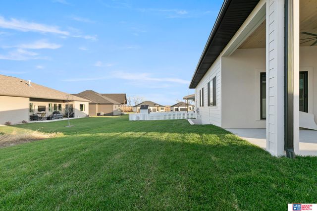 9430 Wilderness Sky Drive, Lincoln, NE 68516