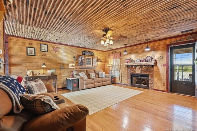 949 Adcox Road, Raeford, NC 28376