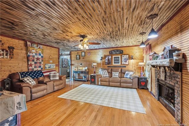 949 Adcox Road, Raeford, NC 28376