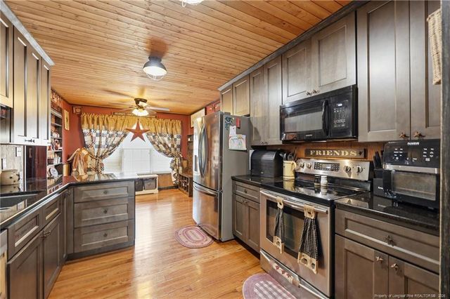 949 Adcox Road, Raeford, NC 28376
