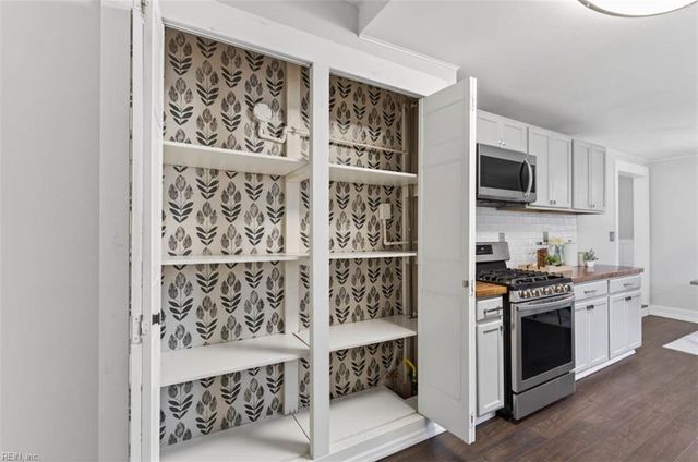 173 Swanson RD, Norfolk, VA 23503