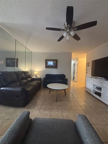 3130 Balzar Drive, Dickinson, TX 77539