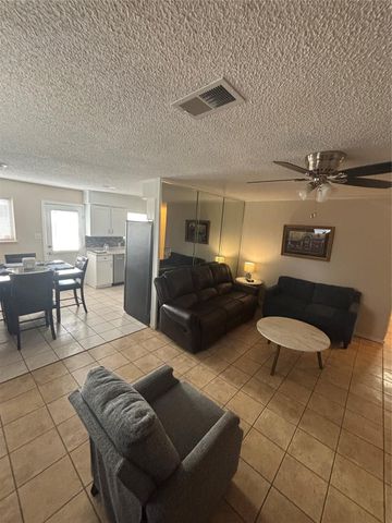 3130 Balzar Drive, Dickinson, TX 77539