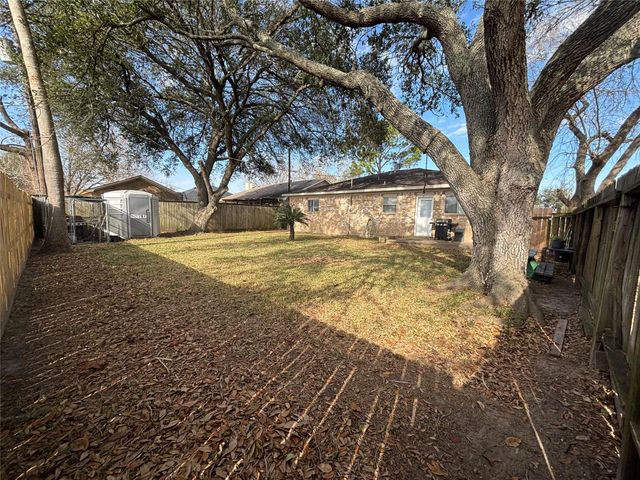 3130 Balzar Drive, Dickinson, TX 77539