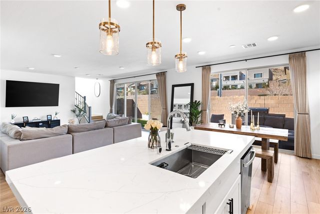 6381 Redstone Hills Drive, Las Vegas, NV 89148