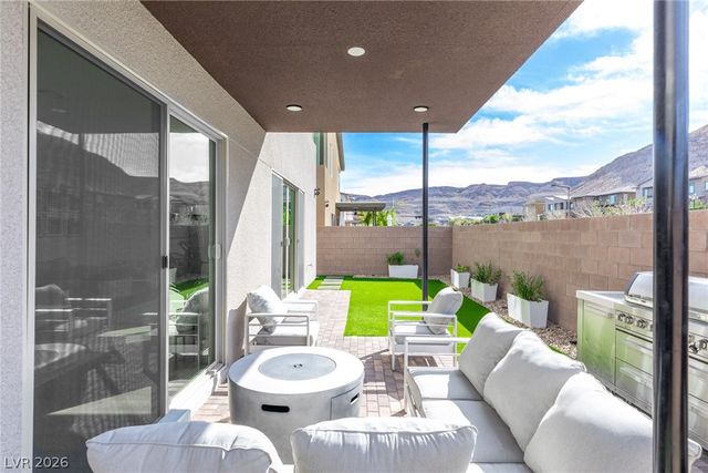 6381 Redstone Hills Drive, Las Vegas, NV 89148