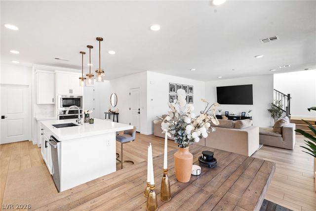 6381 Redstone Hills Drive, Las Vegas, NV 89148