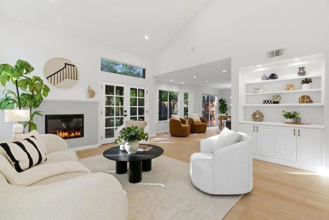 928 Knightsbridge Lane, Redwood City, CA 94061