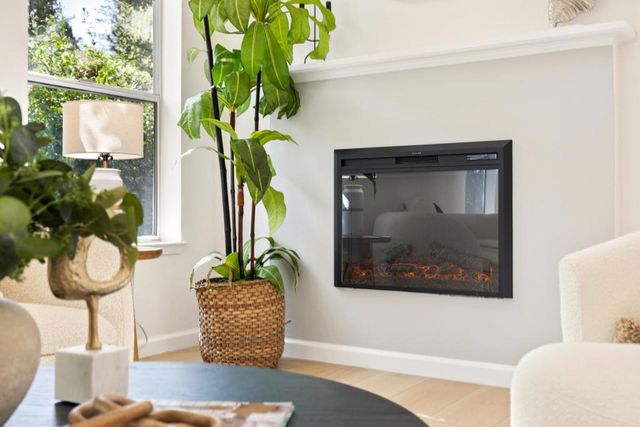 928 Knightsbridge Lane, Redwood City, CA 94061