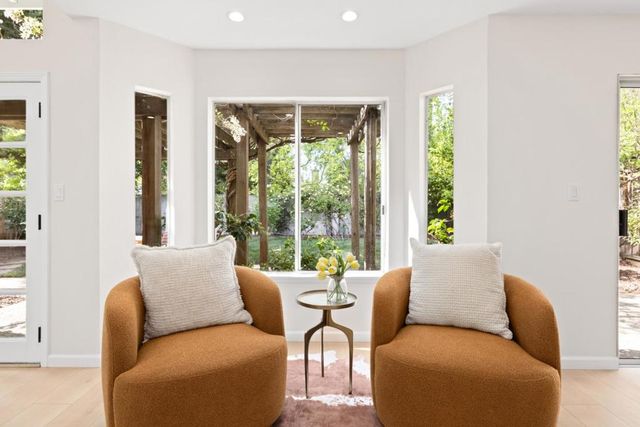 928 Knightsbridge Lane, Redwood City, CA 94061