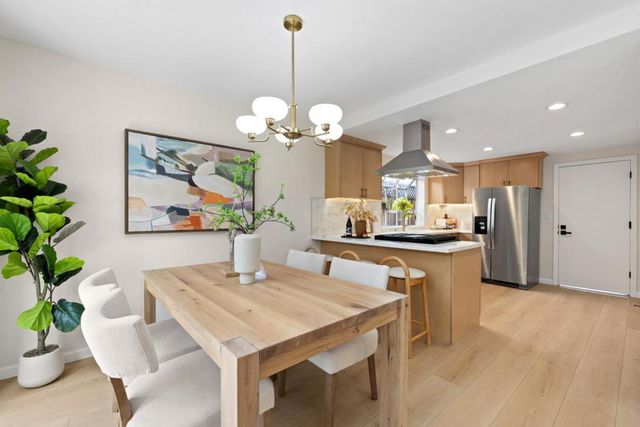 928 Knightsbridge Lane, Redwood City, CA 94061