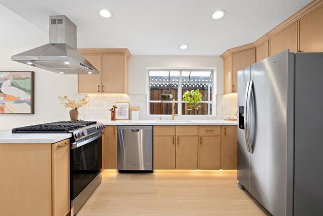 928 Knightsbridge Lane, Redwood City, CA 94061