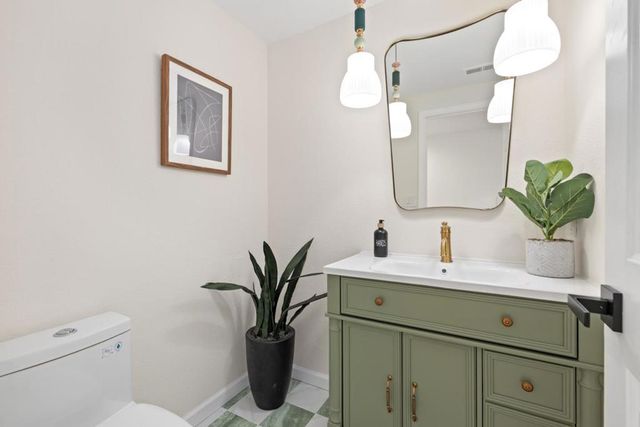 928 Knightsbridge Lane, Redwood City, CA 94061