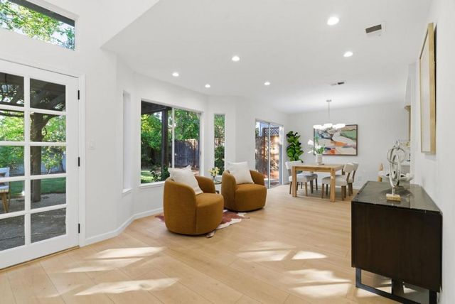 928 Knightsbridge Lane, Redwood City, CA 94061