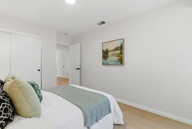 928 Knightsbridge Lane, Redwood City, CA 94061