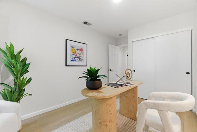 928 Knightsbridge Lane, Redwood City, CA 94061