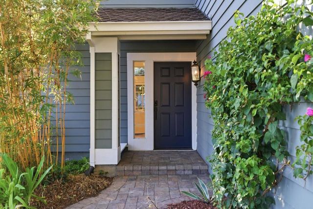 928 Knightsbridge Lane, Redwood City, CA 94061