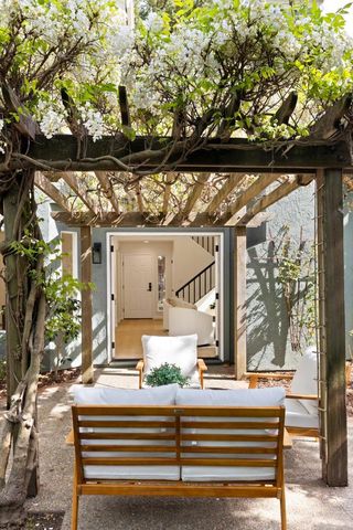 928 Knightsbridge Lane, Redwood City, CA 94061