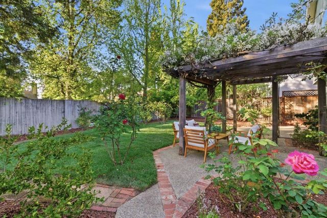 928 Knightsbridge Lane, Redwood City, CA 94061