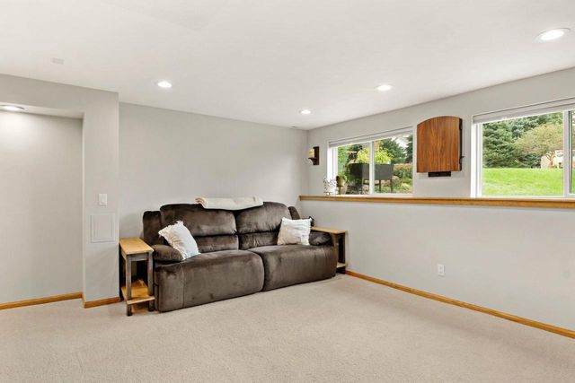 120 Terrace Court, Mount Horeb, WI 53572