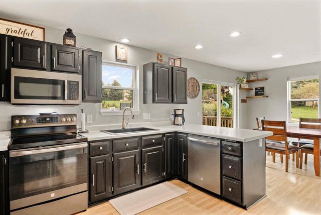 120 Terrace Court, Mount Horeb, WI 53572