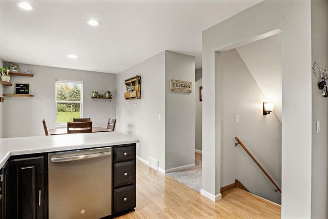 120 Terrace Court, Mount Horeb, WI 53572