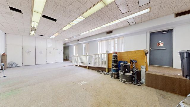 152 Grant Avenue, Vandergrift, PA 15690