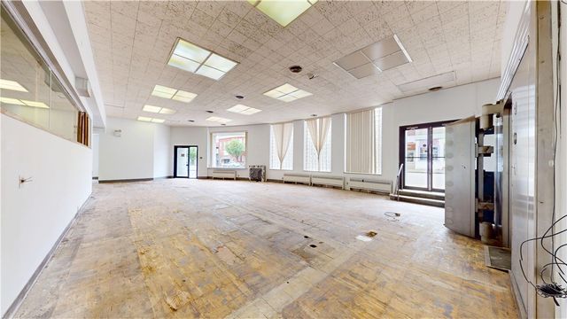 152 Grant Avenue, Vandergrift, PA 15690