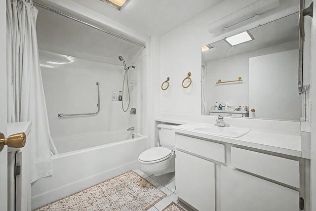 13222 W Kodiak Drive, Sun City West, AZ 85375