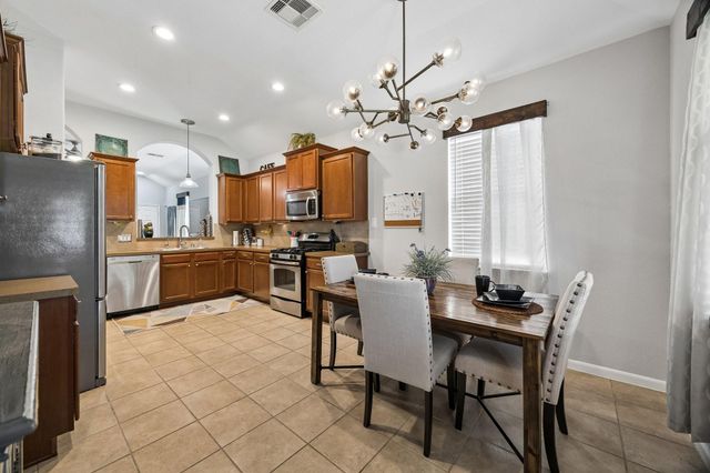 8739 Sunrise Canter Drive, Tomball, TX 77375