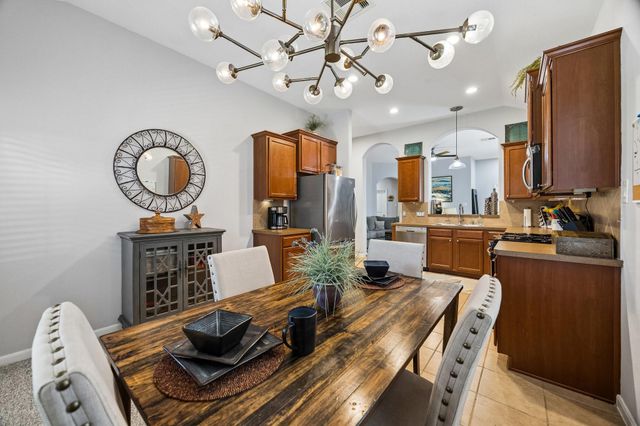 8739 Sunrise Canter Drive, Tomball, TX 77375