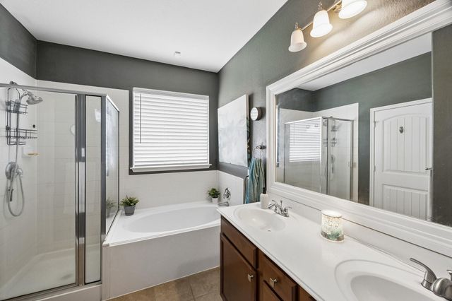8739 Sunrise Canter Drive, Tomball, TX 77375